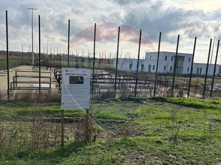 Teren agricol intravilan de 7094 mp, în Central