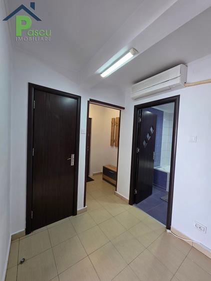 Apartament cu 2 camere decomandat, mobilat în Eroii Revoluției