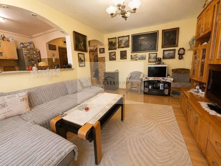 Apartament cu 3 camere semidecomandat, mobilat în Gheorgheni — fotografia 1
