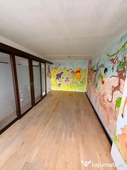 Apartament cu 4 camere semidecomandat în Crângași