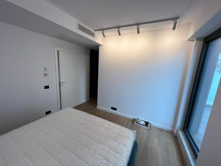 Apartament cu 2 camere semidecomandat, mobilat în Aviației
