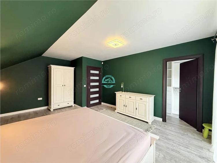 Apartament cu 4 camere decomandat în Central