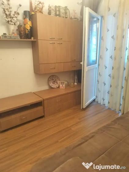 Apartament cu 4 camere decomandat, mobilat în 1 Mai