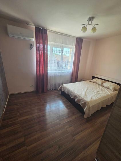Apartament cu 3 camere decomandat în 9 Mai