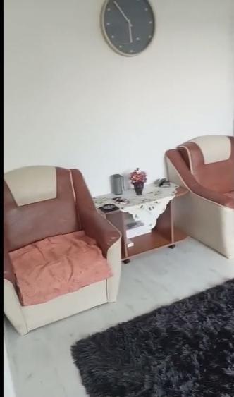 Apartament cu 2 camere decomandat în Exterior Vest