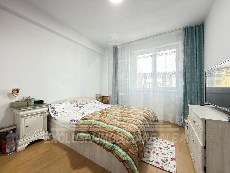Apartament cu 3 camere decomandat, mobilat în Ampoi 3