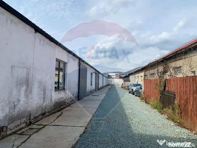 Spațiu comercial, de 900 mp, în Exterior Sud