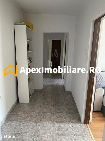 Apartament cu 3 camere decomandat, mobilat în Pantelimon