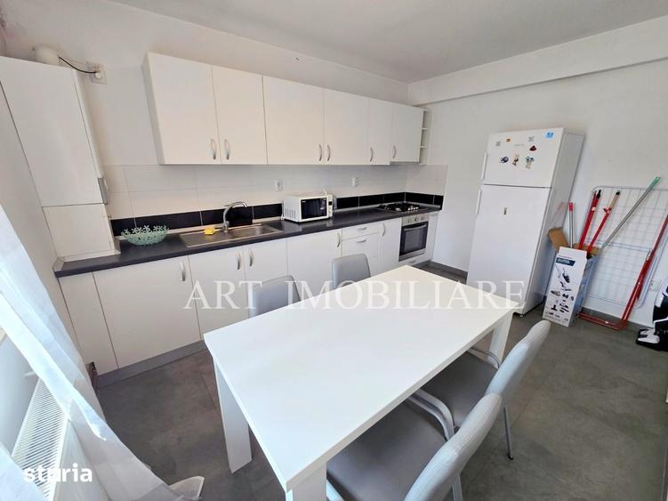 Apartament cu 2 camere decomandat în Zorilor — fotografia 3