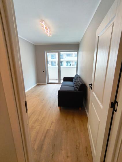Apartament cu 3 camere semidecomandat în Florești