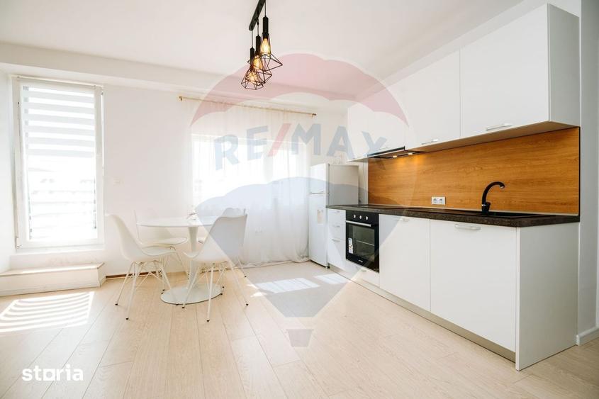 Apartament cu 4 camere, mobilat în Între Lacuri