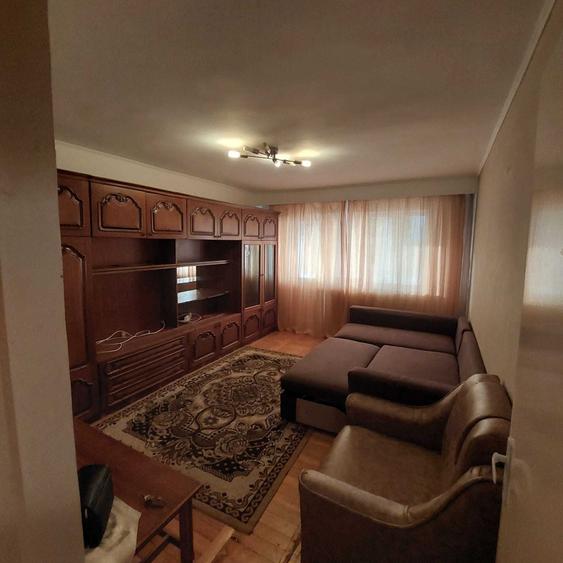 Apartament cu 2 camere decomandat în Războieni