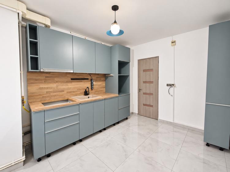 Apartament cu 3 camere decomandat în Gara