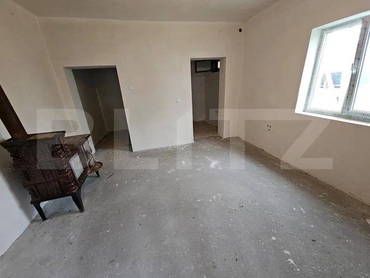 Casă individuală cu 3 camere cu Teren 2050 Mp în Exterior Est