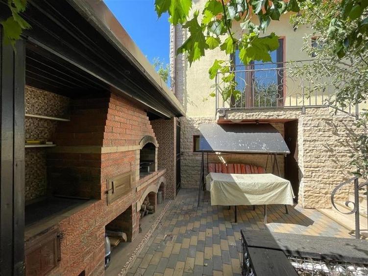 Casă individuală cu 4 camere cu Teren 209 Mp în Monumentului