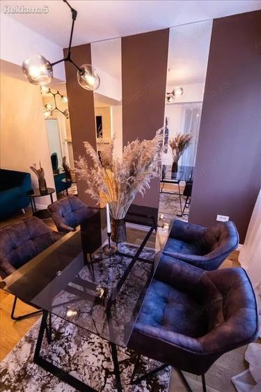 Apartament cu 2 camere în P-ța Victoriei