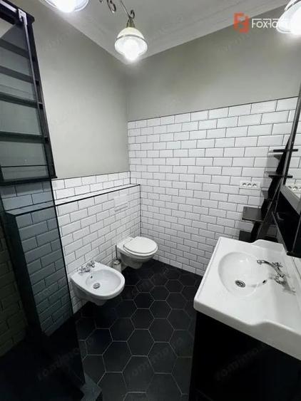 Apartament cu 3 camere decomandat, mobilat în Central