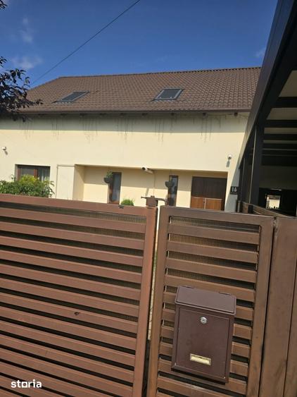Casă cu 4 camere cu Teren 635 Mp în Mărtinești