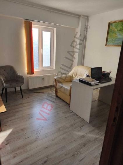 Apartament cu 3 camere decomandat în Calea Călărașilor