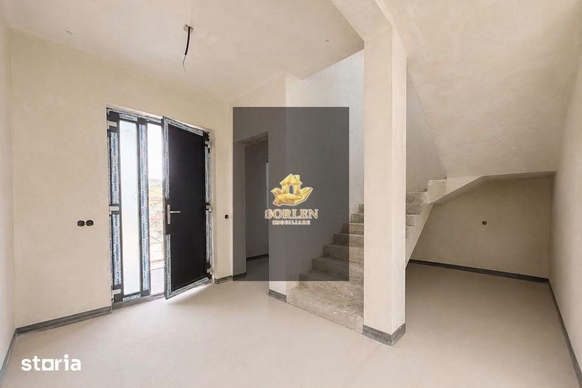 Casă cu 4 camere decomandat cu Teren 420 Mp în Florești