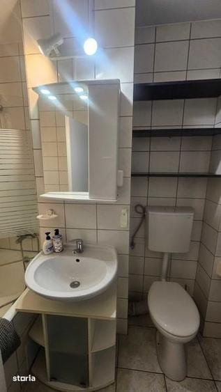 Garsonieră decomandată în Central