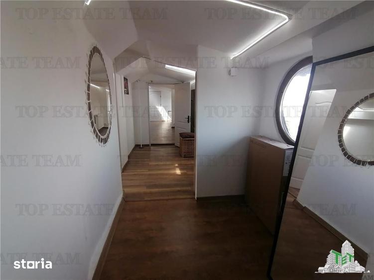 Apartament cu 4 camere decomandat în Central