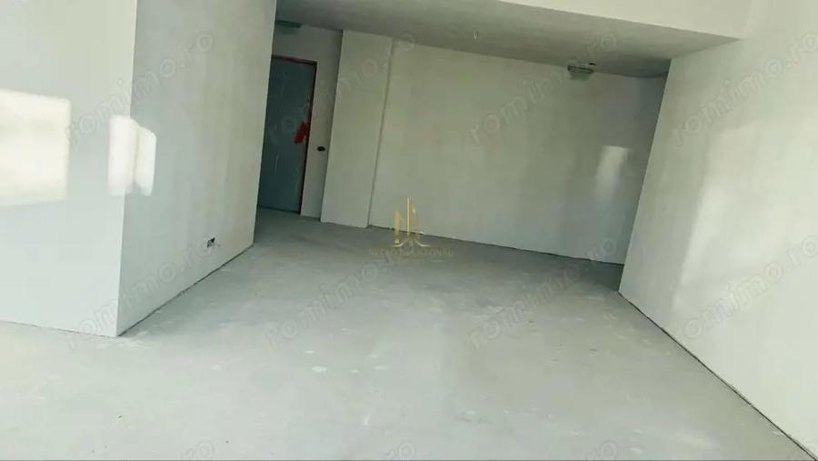 Spațiu comercial, de 400 mp, în Universității