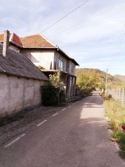Casă cu 4 camere în Hălmăgel