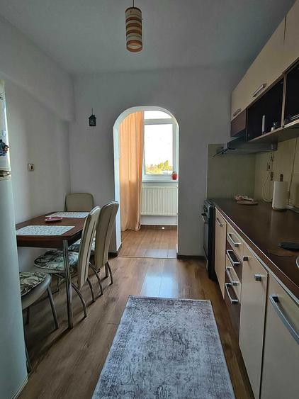 Apartament cu 2 camere decomandat în Micro 39