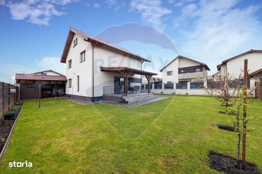 Casă cu 4 camere în Astra