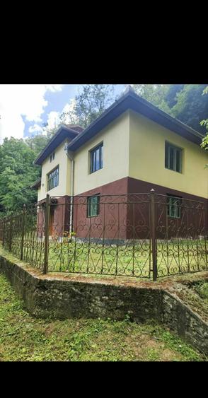 Casa de vanzare in zona de munte Mehedinti, com. Podeni - 1