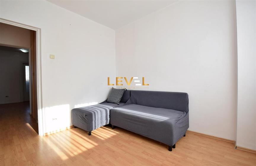Apartament cu 3 camere semidecomandat, mobilat în 13 Septembrie