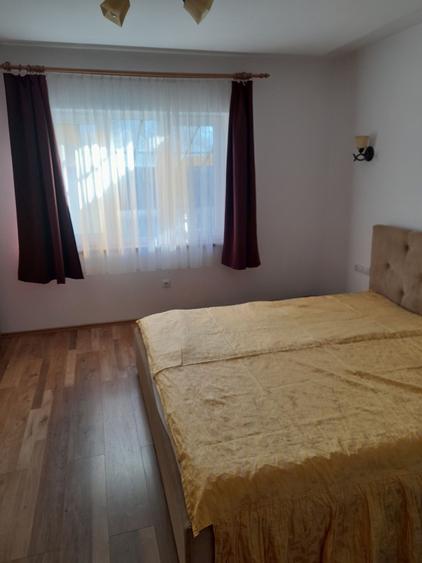 Casă cu 6 camere cu Teren 251 Mp în Seini