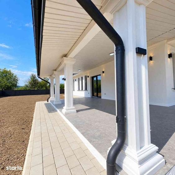 Casă cu 4 camere cu Teren 900 Mp în Central