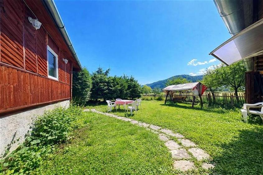 Casă individuală cu 3 camere cu Teren 1360 Mp în Lunca Bradului