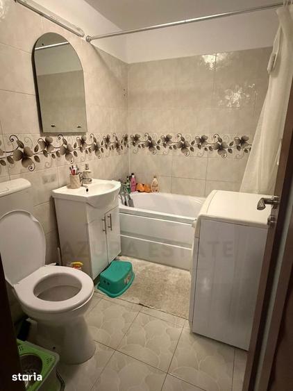 Apartament cu 2 camere decomandat, mobilat în Central