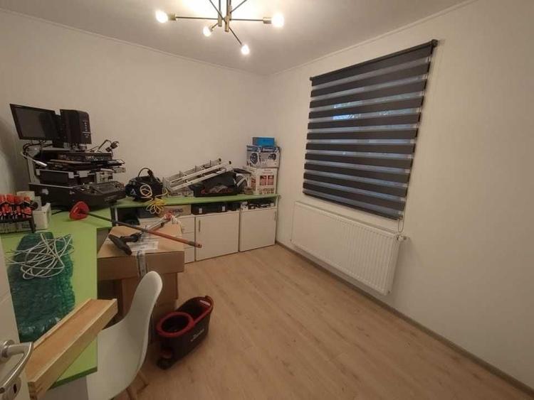 Casă cu 4 camere cu Teren 400 Mp în Central