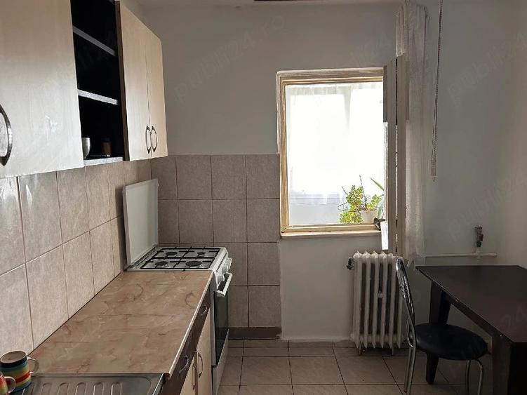 Apartament cu 3 camere decomandat în Mărășești