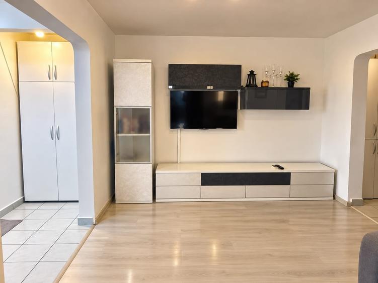 Apartament cu 2 camere, mobilat în City Park Mall