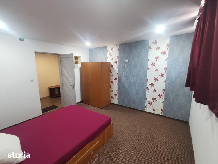 Casă cu 8 camere decomandat cu Teren 257 Mp în Central