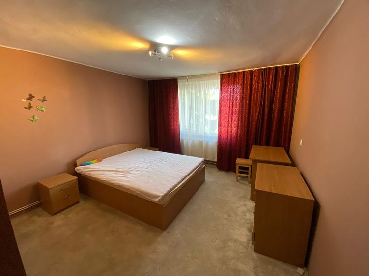 Garsonieră decomandată în Central