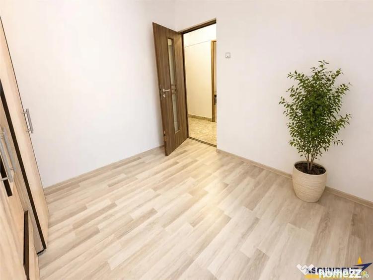 Apartament cu 3 camere semidecomandat în Dâmbu Pietros