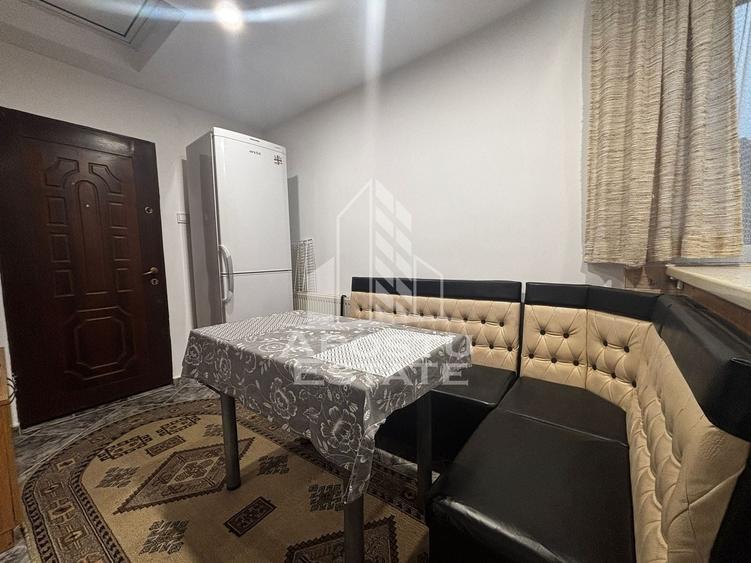 Apartament cu 2 camere semidecomandat, mobilat în Ghiroda
