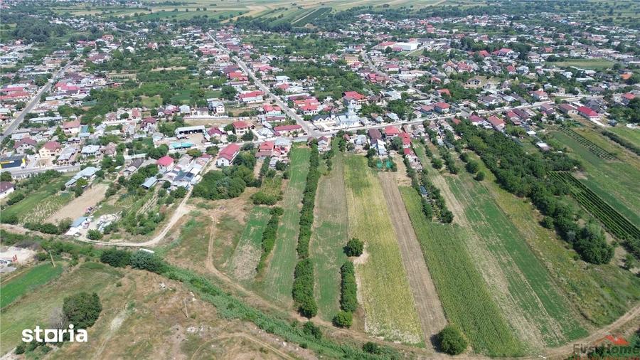 Teren de 4699 mp, în Milcovul