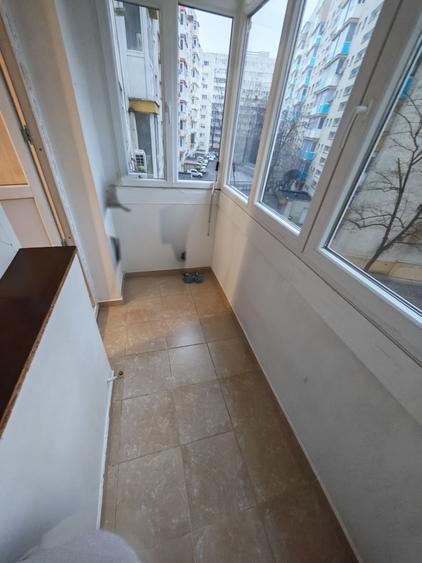 Apartament cu 3 camere semidecomandat, mobilat în Doamna Ghica
