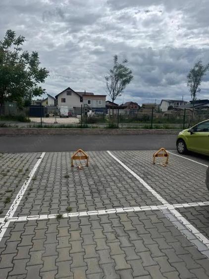 Teren de 12 mp, în Tractorul