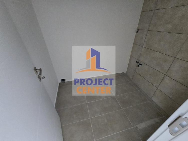 Apartament cu 3 camere decomandat în Prundu