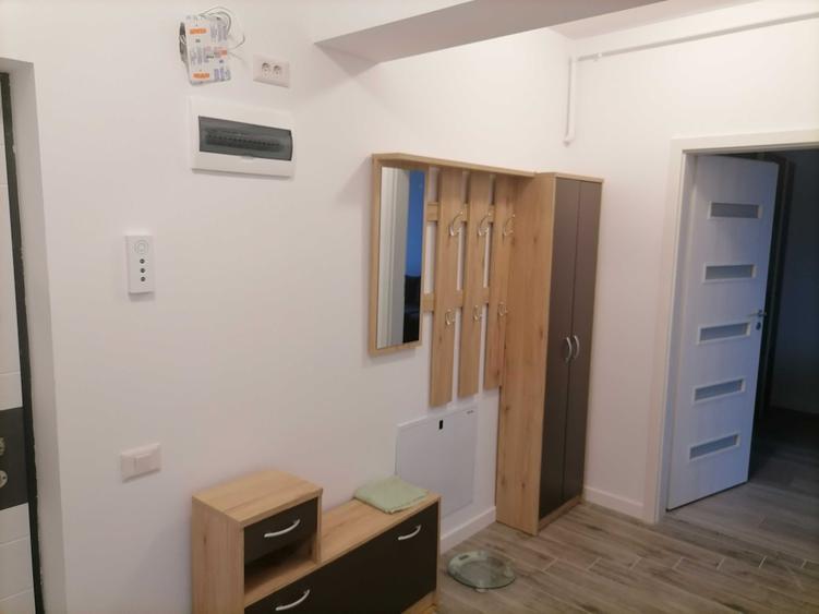 Apartament cu 2 camere decomandat în Berceni