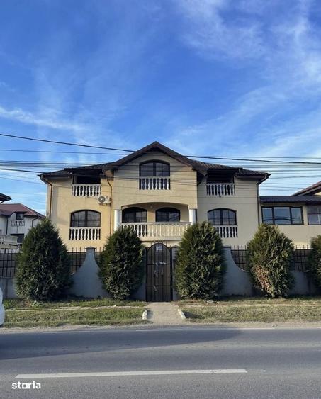 Corbeanca - Petresti Stradal Casa P+E1+M sup. 398 mp pt comercial biro - 2
