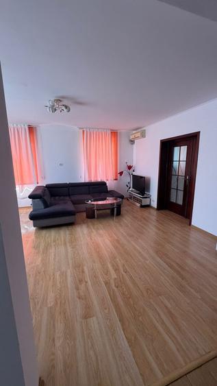 Casă cu 4 camere cu Canalizare în Ultracentral